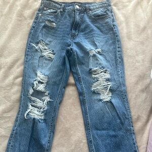 Aeropostale Mom Jeans size 8.
